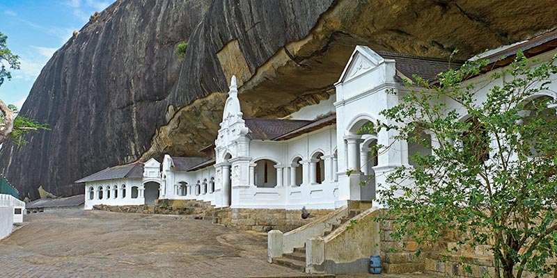 Dambulla Cave Temple eclosure