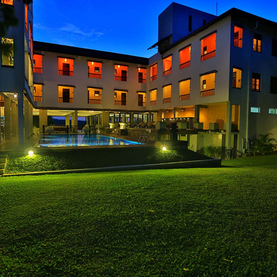 Luxury Hotel in Habarana