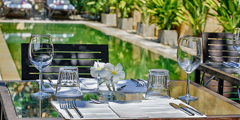 Outdoor Dining at a Hotel in Galle