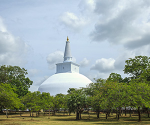 Ruwanwelimaha Stupa in Anuradhapura